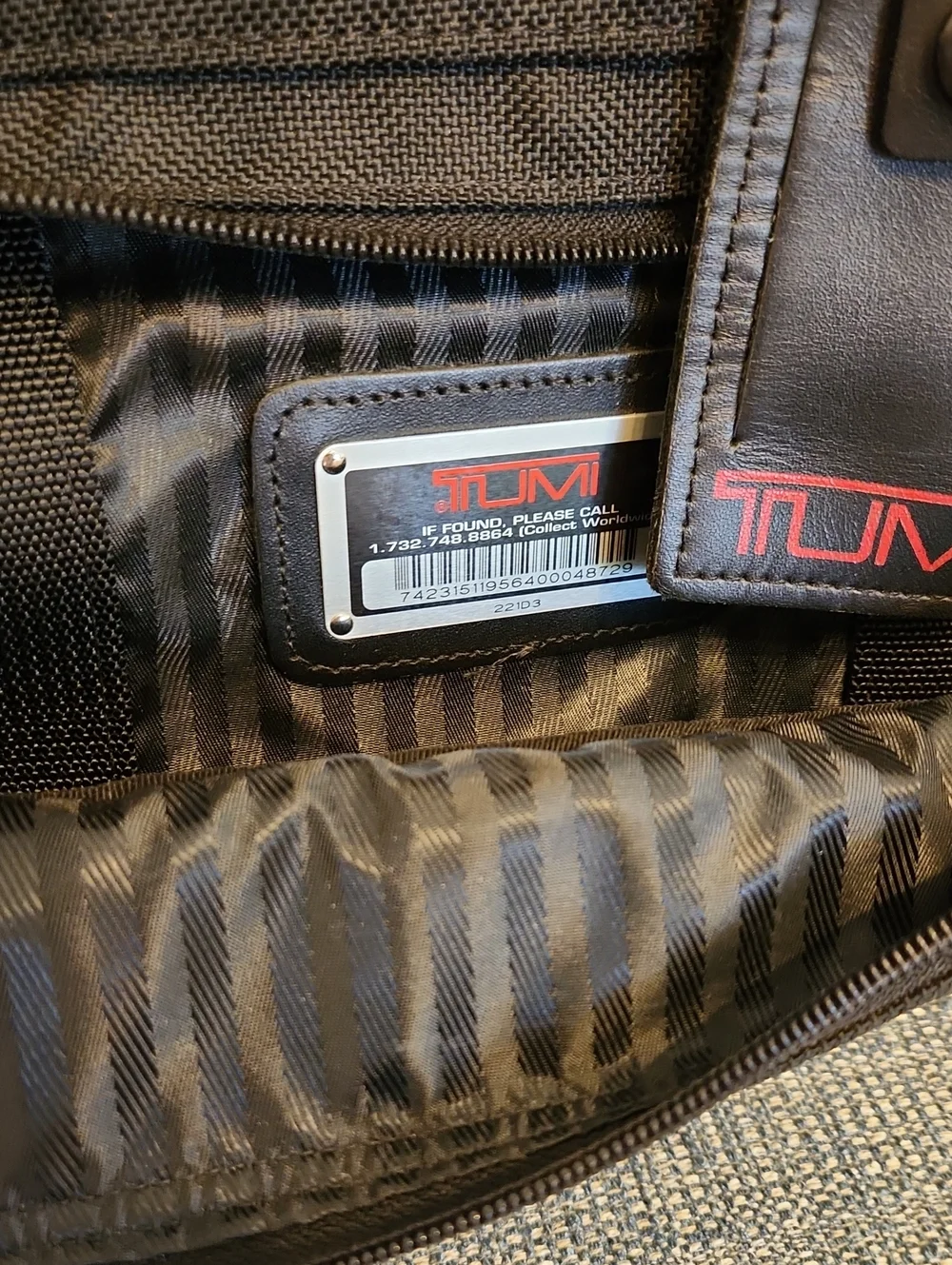 Tumi Vintage Black Men’s Travel Duffel with ID Tag